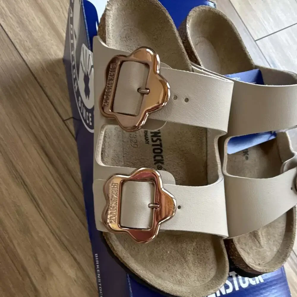Birkenstock Arizona Flower Buckle Kids Sandals Beige EU 33 Narrow 1030419